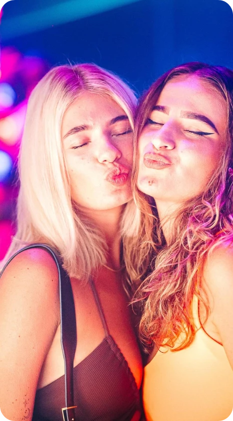 465x838 Charlie Sloth (3)