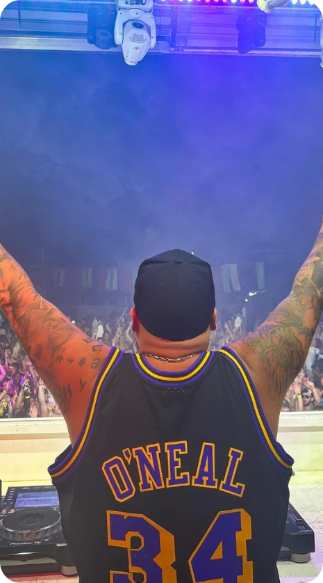 465x838 Charlie Sloth (7)