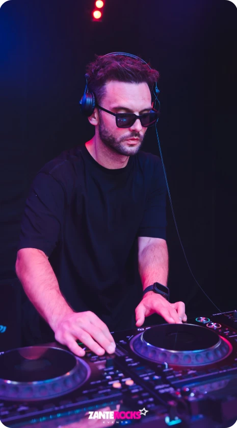 DJ Pure Black on Stage