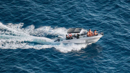 496x279-blog-boat-open-sea-67935b6ba1432