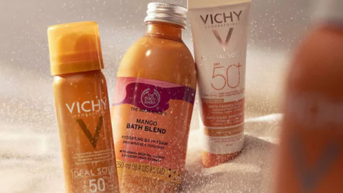 496x279-blog sunscreen in sand