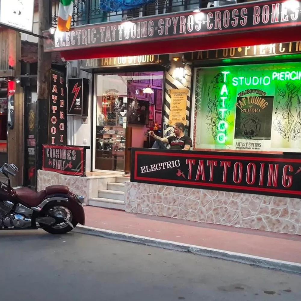 square-1000-x-1000-crossbone-tattoos-67913b7377627